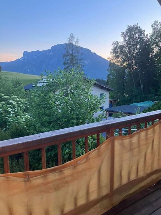 Untersberg Und Festungsblick Apartment Puch bei Hallein Bagian luar foto