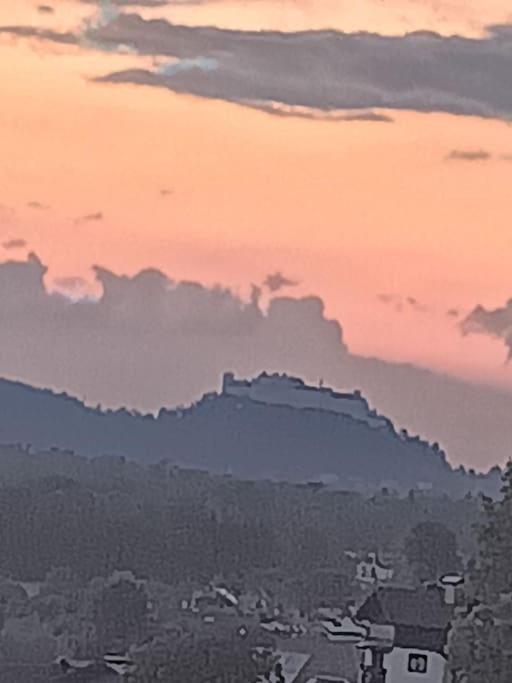 Untersberg Und Festungsblick Apartment Puch bei Hallein Bagian luar foto