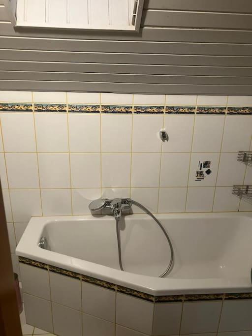 Untersberg Und Festungsblick Apartment Puch bei Hallein Bagian luar foto